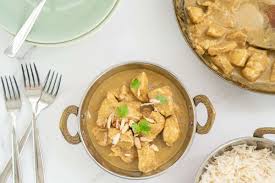 Boneless Chicken breast cooked in a creamy cashew and almond sauce